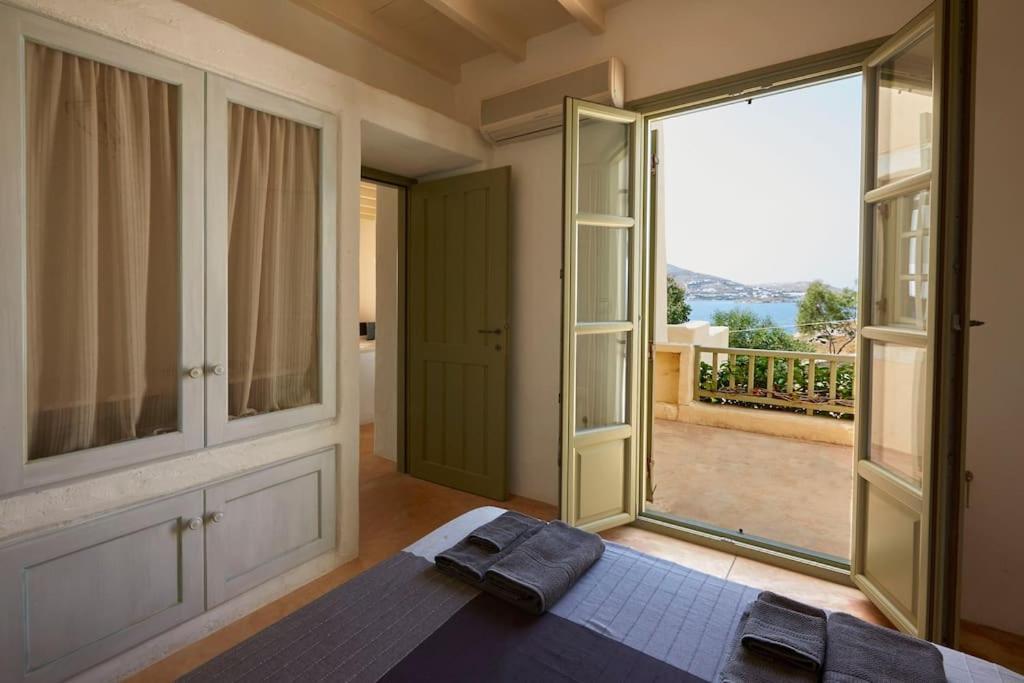 Ochre Dream, Beach Front & Sunset Villa Naousa Eksteriør bilde